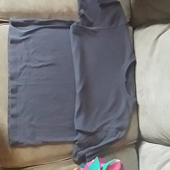 Vintage Gap Tee - Picture 2 of 3